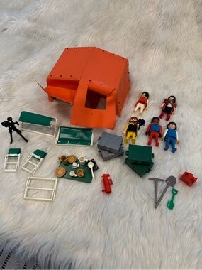 Vintage 1980 Orange Kids Camping Playset  Figures Accessories Set 3413 Safari